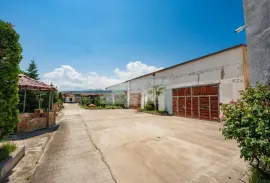 For Sale , Universal commercial space, Gori