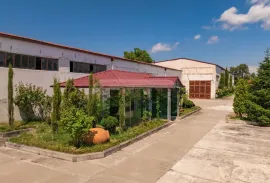 For Sale , Universal commercial space, Gori