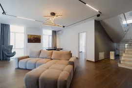 იყიდება სახლი, 5 ოთახიანი, ბათუმი