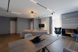 იყიდება სახლი, 5 ოთახიანი, ბათუმი