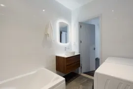 იყიდება სახლი, 5 ოთახიანი, ბათუმი