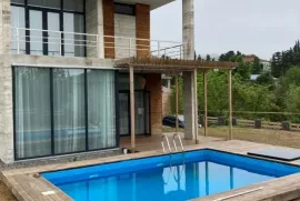 იყიდება სახლი, 6 ოთახიანი, ბათუმი, ძველი ბათუმის უბანი