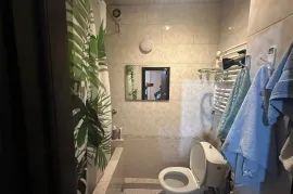 იყიდება ბინა, 4 ოთახიანი, ძველი აშენებული, თბილისი, სანზონა