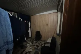 იყიდება ბინა, 4 ოთახიანი, ძველი აშენებული, თბილისი, სანზონა