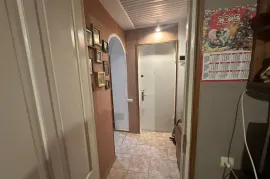 იყიდება ბინა, 4 ოთახიანი, ძველი აშენებული, თბილისი, სანზონა