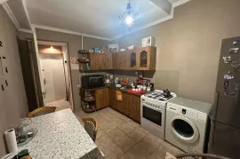 იყიდება ბინა, 4 ოთახიანი, ძველი აშენებული, თბილისი, სანზონა