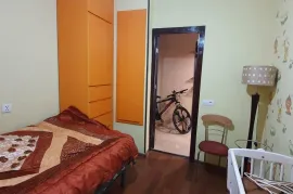 იყიდება ბინა, 2 ოთახიანი, ძველი აშენებული, თბილისი, ვაზისუბანი