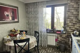 Apartment for sale, 4 Room, Old building, Tbilisi, Isani