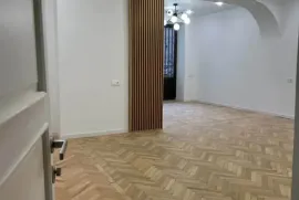 ქირავდება, საოფისე ფართი, ვაკე