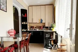 იყიდება ბინა, 4 ოთახიანი, ძველი აშენებული, თბილისი, თემქა