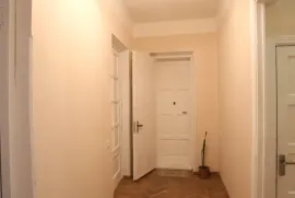 For Rent, 4 Room, Old building, Tbilisi, vake