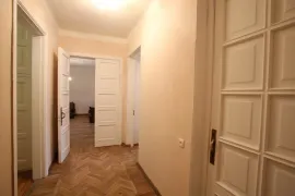 For Rent, 4 Room, Old building, Tbilisi, vake