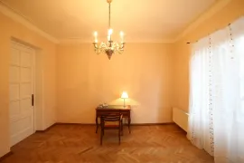 For Rent, 4 Room, Old building, Tbilisi, vake