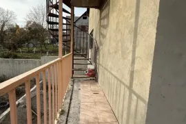 იყიდება სახლი, 7 ოთახიანი, საგარეჯო, უჯარმა