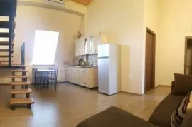 იყიდება ბინა, 4 ოთახიანი, ძველი აშენებული, თბილისი, მთაწმინდა