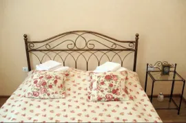 იყიდება ბინა, 4 ოთახიანი, ძველი აშენებული, თბილისი, მთაწმინდა