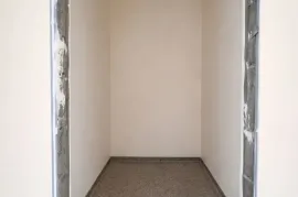 იყიდება, უნივერსალური კომერციული  ფართი, გლდანი