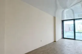 იყიდება, უნივერსალური კომერციული  ფართი, გლდანი