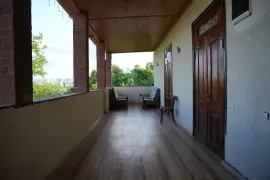 ქირავდება სახლი დღიურად, 7 ოთახიანი, თბილისი, გლდანი