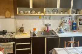 Продается квартира, 4 Kомнатная, Старое здание, Тбилиси, Vazisubani