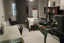 იყიდება ბინა, 3 ოთახიანი, ძველი აშენებული, თბილისი, დიდუბე