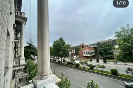 ქირავდება ბინა, 2 ოთახიანი, ძველი აშენებული, თბილისი, სოლოლაკი