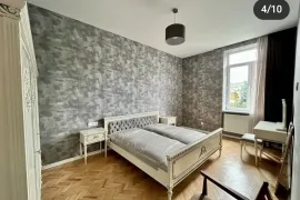 ქირავდება ბინა, 2 ოთახიანი, ძველი აშენებული, თბილისი, სოლოლაკი