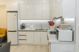 Аренда, 3 Kомнатная, Новостройка, Батуми