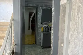 Продается квартира, 5 Kомнатная, Старое здание, Тбилиси, Глдани