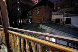 Аренда, 1.5 Kомнатная, Старое здание, Тбилиси, Сололаки