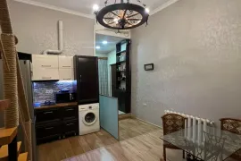 Аренда, 1.5 Kомнатная, Старое здание, Тбилиси, Сололаки