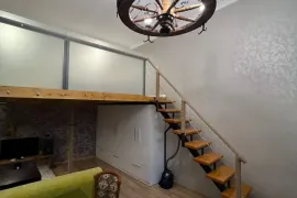 Аренда, 1.5 Kомнатная, Старое здание, Тбилиси, Сололаки