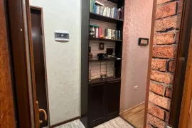 Аренда, 1.5 Kомнатная, Старое здание, Тбилиси, Сололаки