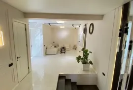 Продается Дом, 8 Kомнатная, Тбилиси, Село Дигоми