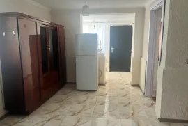 ქირავდება სახლი, 4 ოთახიანი, ქუთაისი, ჭავჭავაძის დასახლება