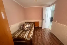 ქირავდება სახლი, 4 ოთახიანი, ქუთაისი, ჭავჭავაძის დასახლება