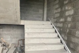 იყიდება, სავაჭრო ფართი, კახაბრის უბანი