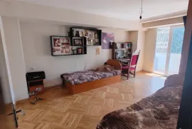 Продается квартира, 3 Kомнатная, Старое здание, Тбилиси, vake