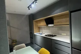 იყიდება ბინა, 3 ოთახიანი, ახალი აშენებული, ბათუმი, ძველი ბათუმის უბანი