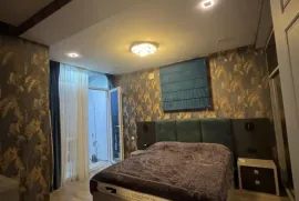 იყიდება ბინა, 3 ოთახიანი, ახალი აშენებული, ბათუმი, ძველი ბათუმის უბანი