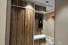 იყიდება ბინა, 3 ოთახიანი, ახალი აშენებული, ბათუმი, ძველი ბათუმის უბანი