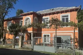 Daily Apartment Rent, 2 Room, Old building, Batumi