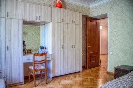 Apartment for sale, 6 Room, Old building, Tbilisi, saburtalo
