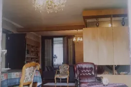 Продается квартира, 5 Kомнатная, Старое здание, Тбилиси, saburtalo