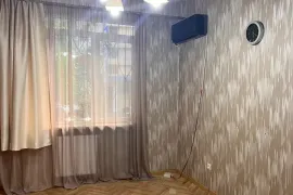 იყიდება ბინა, 4 ოთახიანი, ძველი აშენებული, თბილისი, საბურთალო