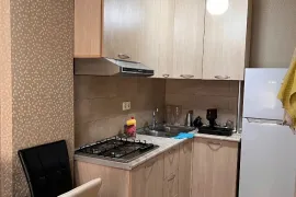 იყიდება ბინა, 4 ოთახიანი, ძველი აშენებული, თბილისი, საბურთალო