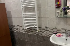 იყიდება ბინა, 4 ოთახიანი, ძველი აშენებული, თბილისი, საბურთალო