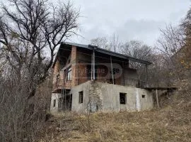 House For Sale, Tsqluleti
