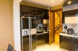 Продается квартира, 3 Kомнатная, Старое здание, Тбилиси, vake