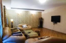 Продается квартира, 3 Kомнатная, Старое здание, Тбилиси, vake